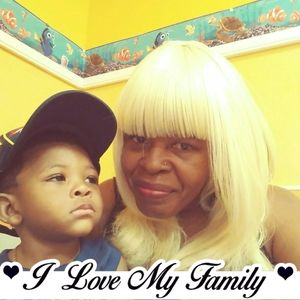 Meet your Posher, Cecelia